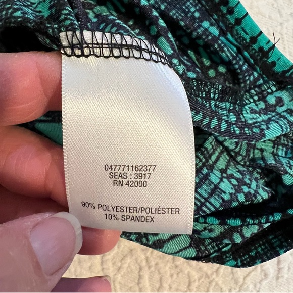 π Jaclyn Smith Black and Green Blouse / Top / Shirt - Small - Picture 6 of 7